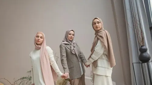 work-hijab-3.png