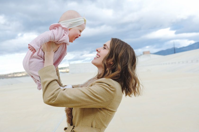 Cover Image for 7 Cara Alami untuk Menurunkan Berat Badan Pasca Melahirkan | Beauty Moms