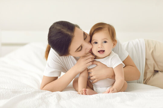 Cover Image for Aplikasi Prediksi Wajah Buah Hati Bagi Pasangan yang Penasaran Ingin Mengintip Seperti Apa Wajahnya | Beauty Moms
